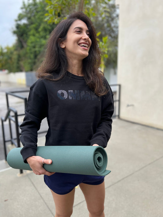 Ommm - Crop Crewneck Sweatshirt (Black sparkle)