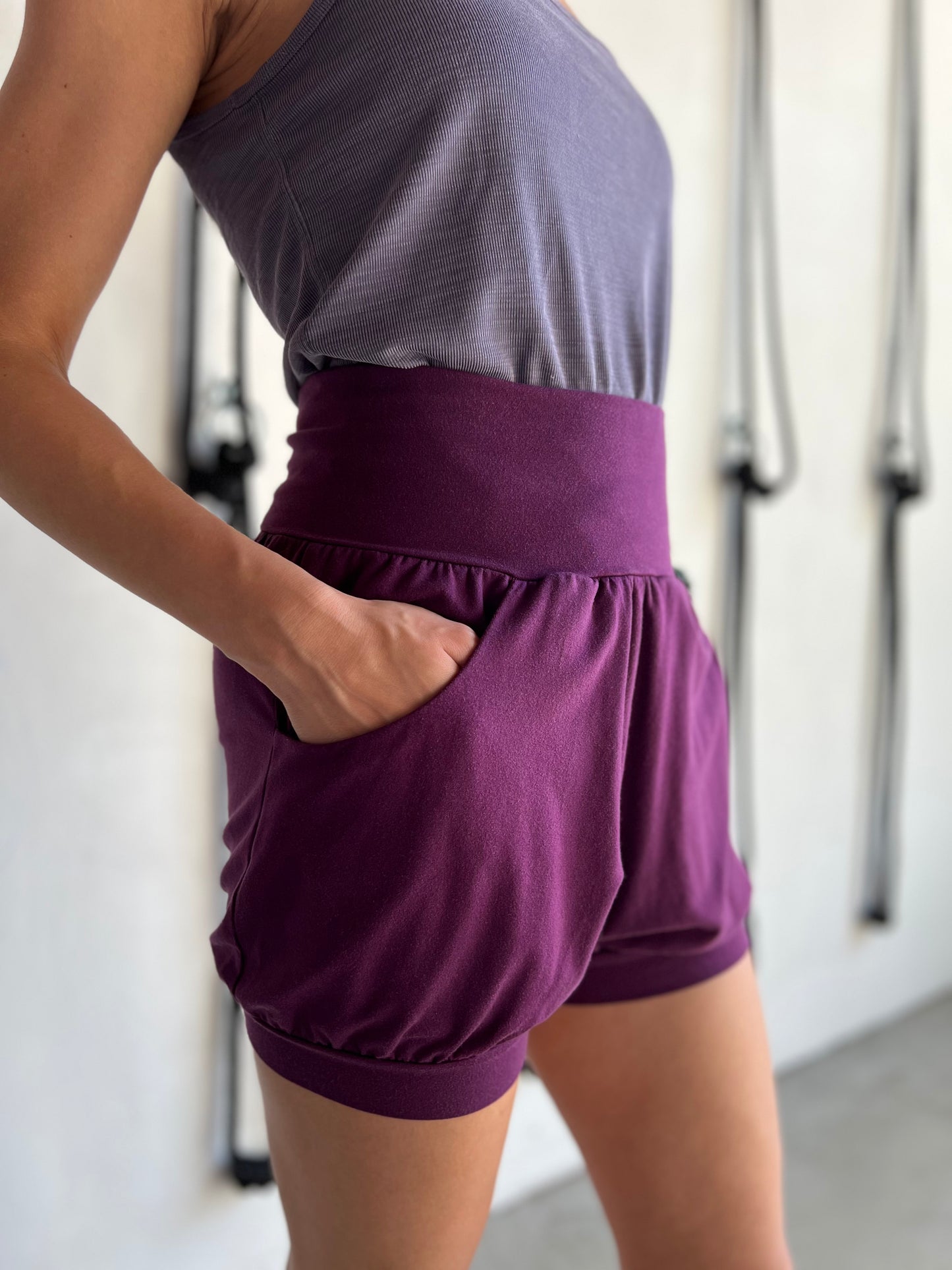 Pocket Yoga Shorts - Dark Cherry (Refibra™ TENCEL™)