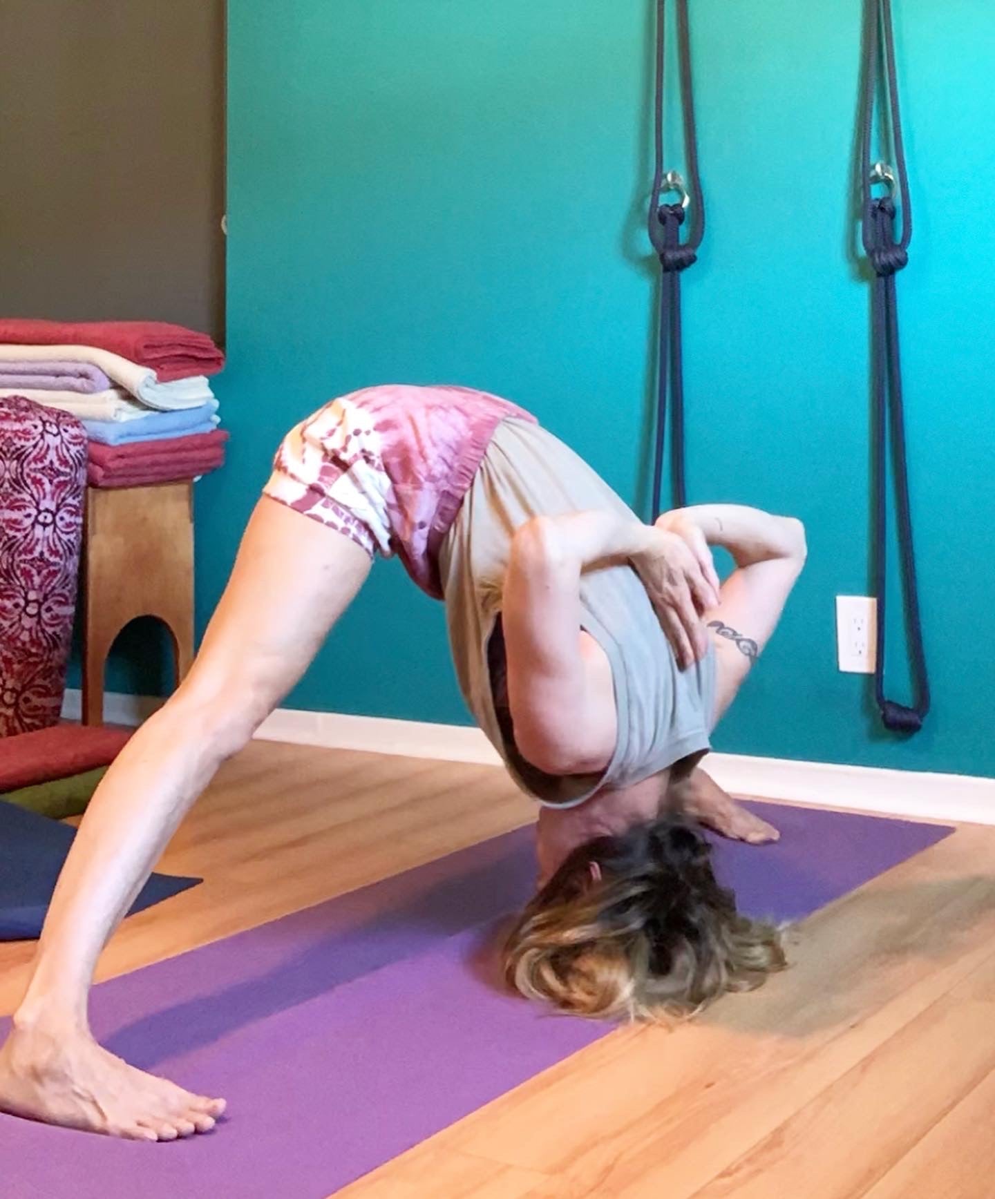 Tie Dye Cotton Yoga Short - Dune Spiral
