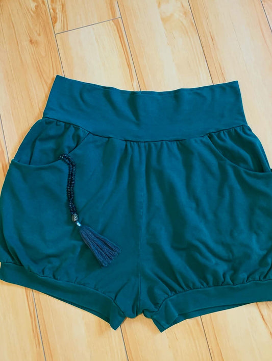 Pocket Yoga Shorts - Deep Emerald (Refibra™ TENCEL™ Blend)