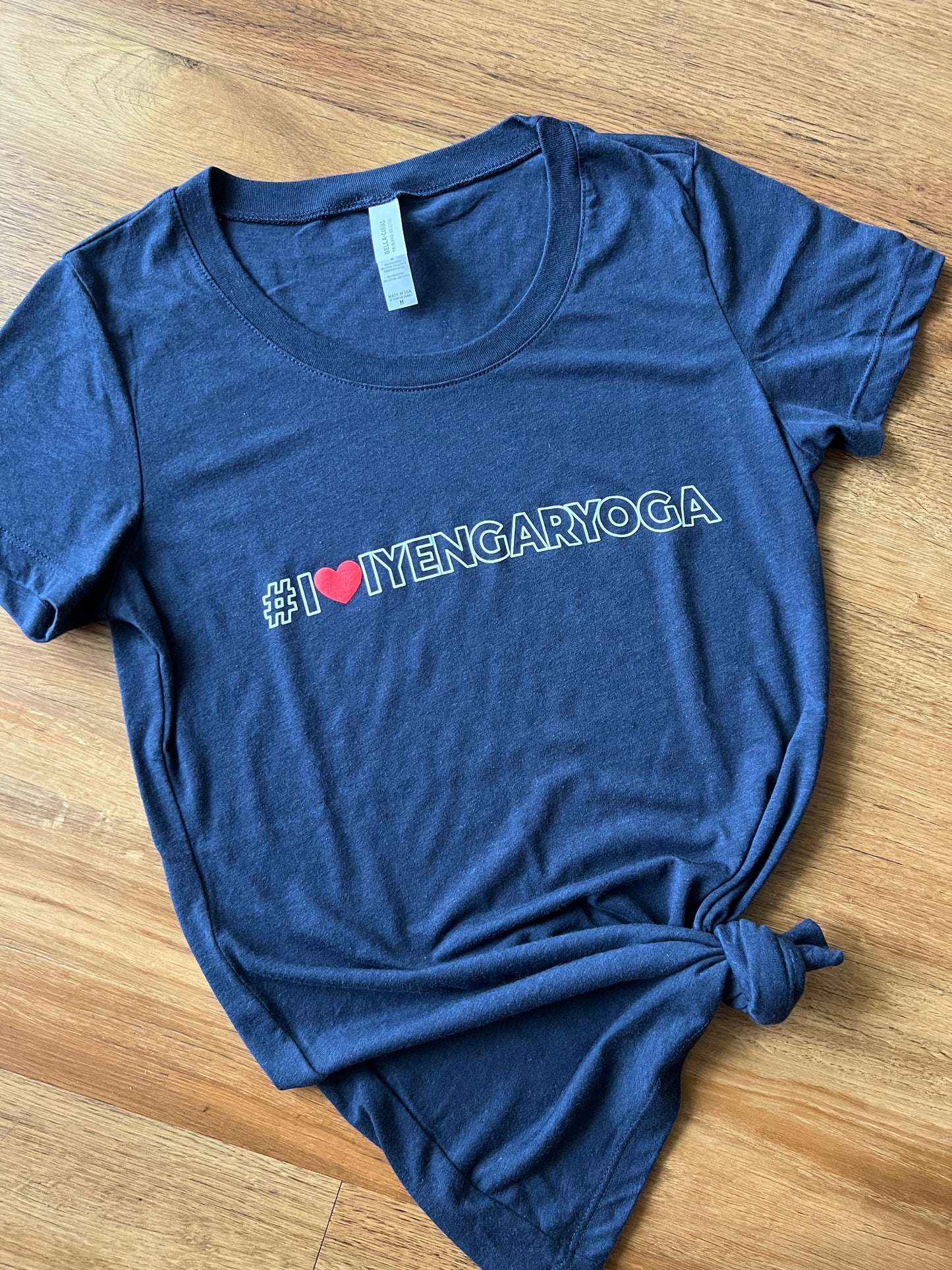 I Heart Iyengar Yoga - Scoopneck T-shirt
